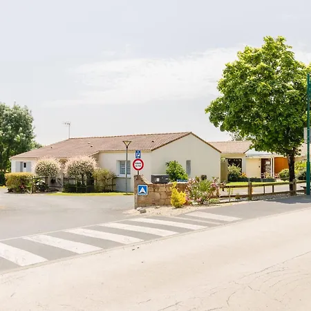 07 - Le Canari - Village *