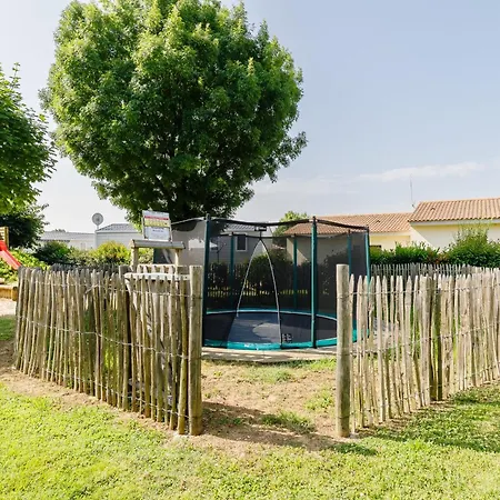 07 - Le Canari - Village *
