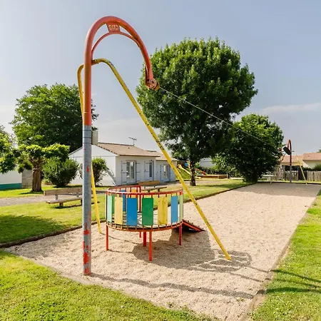 07 - Le Canari - Village *